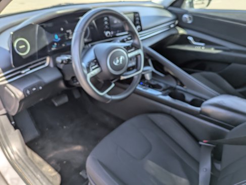 Used 2021 Hyundai Elantra SEL w/ Convenience Package image 23