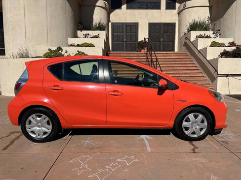 Used 2012 Toyota Prius C Two image 4