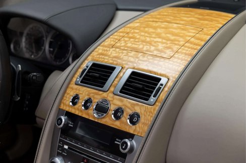 Used 2014 Aston Martin DB9 Volante image 21