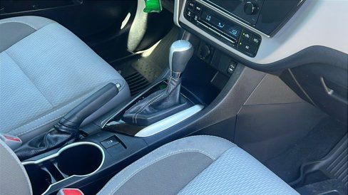 Used 2018 Toyota Corolla LE image 11