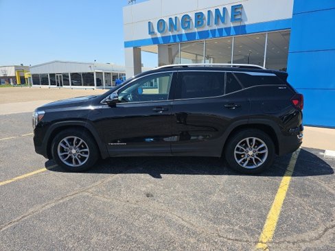 Used 2023 GMC Terrain SLT image 4