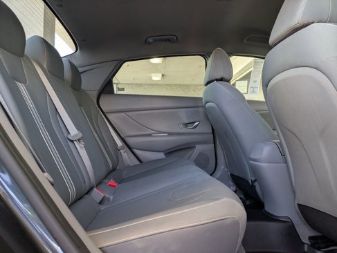 Used 2021 Hyundai Elantra SEL image 12