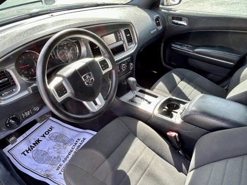 Used 2012 Dodge Charger SE image 5