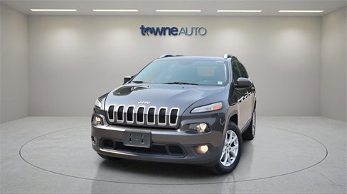 Used 2016 Jeep Cherokee Latitude w/ Cold Weather Group image 1