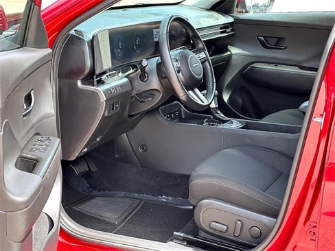 Used 2025 Hyundai Kona SEL image 10