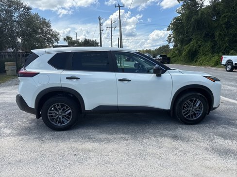 Used 2023 Nissan Rogue S image 7