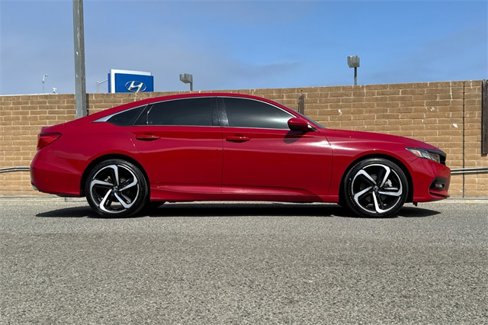 Used 2019 Honda Accord Sport image 2