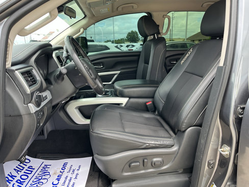 Used 2019 Nissan Titan PRO-4X w/ Pro-4x Utility Package image 12