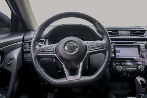 Used 2017 Nissan Rogue SV w/ SV Premium Package image 17