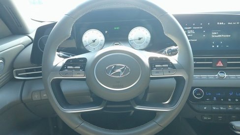 Certified 2023 Hyundai Elantra SEL w/ Convenience Package image 10