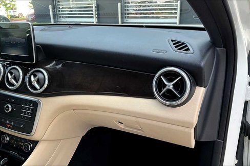 Used 2016 Mercedes-Benz GLA 250 image 15