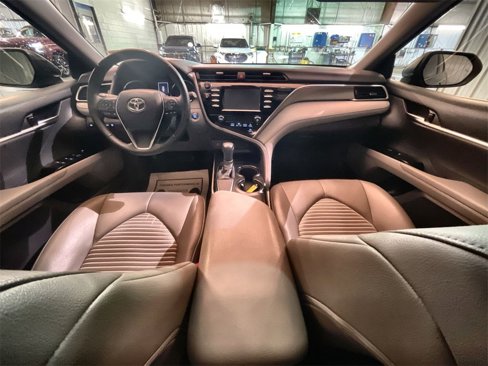 Used 2018 Toyota Camry SE image 18
