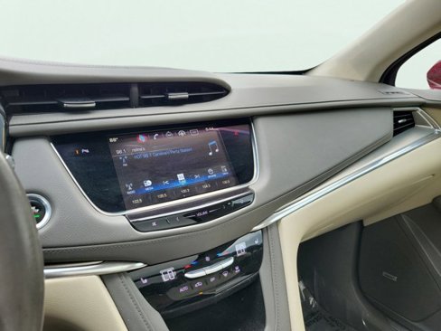 Used 2017 Cadillac XT5 Luxury w/ Driver Awareness Package image 30