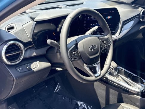 Used 2025 Chevrolet Trax ACTIV w/ Driver Confidence Package image 9