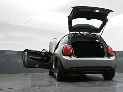 Used 2020 MINI Cooper SE w/ 6.5" Touchscreen Package image 39