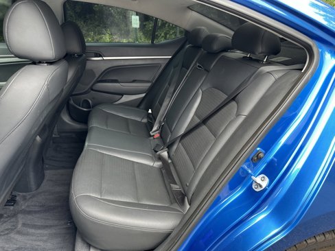 Used 2017 Hyundai Elantra Limited image 14