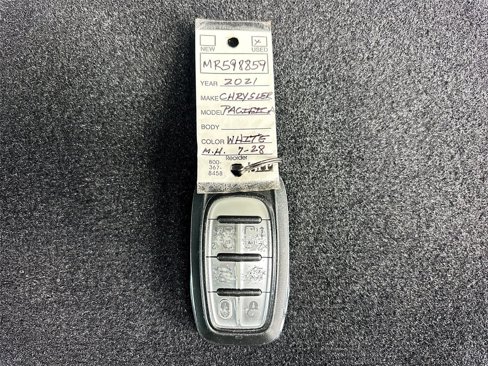 Used 2021 Chrysler Pacifica Touring w/ S Appearance Package image 36