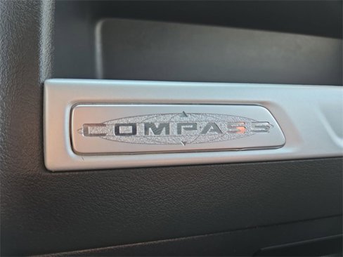 Used 2017 Jeep Compass High Altitude image 36