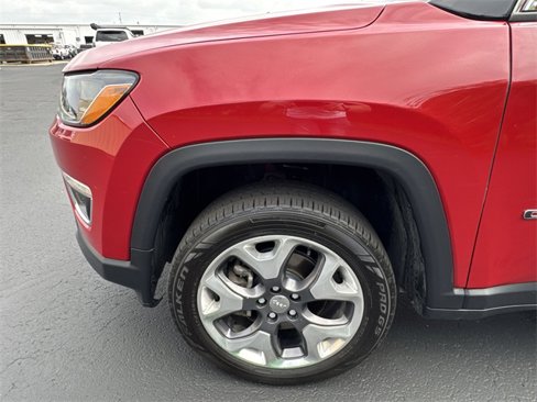 Used 2019 Jeep Compass Limited image 33