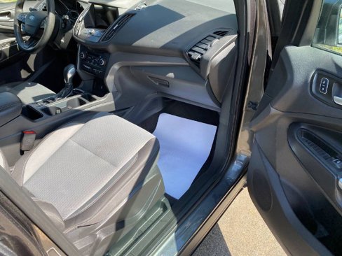 Used 2019 Ford Escape SE image 9