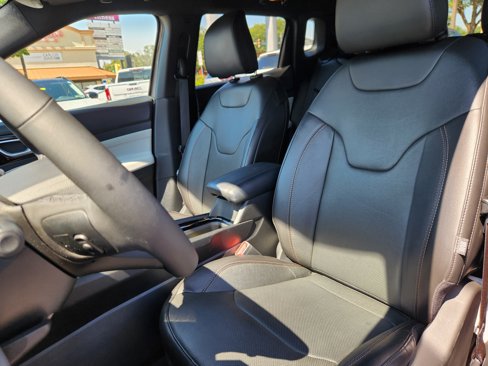 Used 2023 Jeep Compass Limited w/ Elite Group image 7