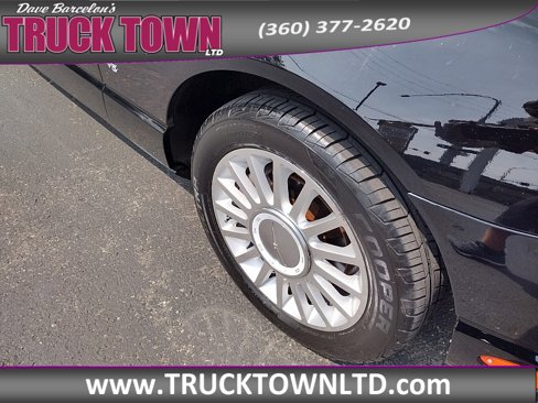 Used 2004 Ford Thunderbird image 2