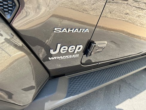 Used 2021 Jeep Wrangler Unlimited Sahara w/ Uconnect 4C Nav & Sound Group image 16