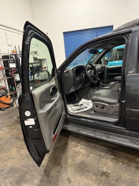Used 2004 Chevrolet TrailBlazer LT w/ LT Preferred Equipment Group image 4