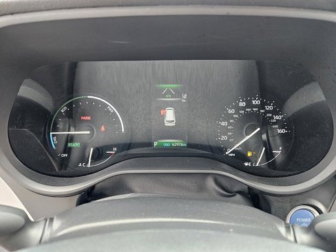 Used 2023 Toyota Sienna XLE image 29