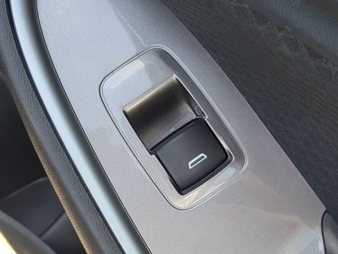 Used 2023 Chevrolet Malibu LT image 37