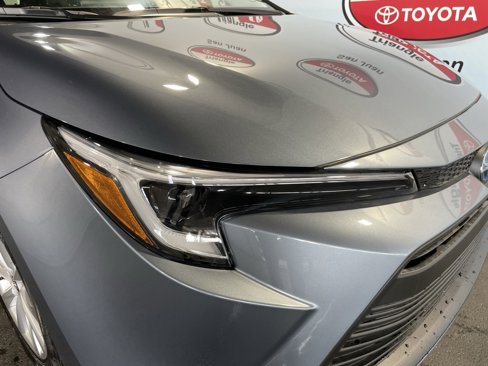 Used 2024 Toyota Corolla LE image 9