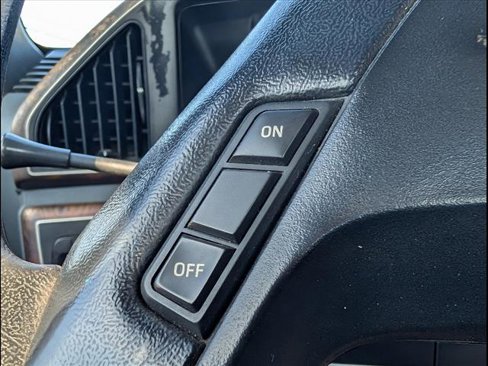Used 1990 Ford F150 4x4 Regular Cab image 12