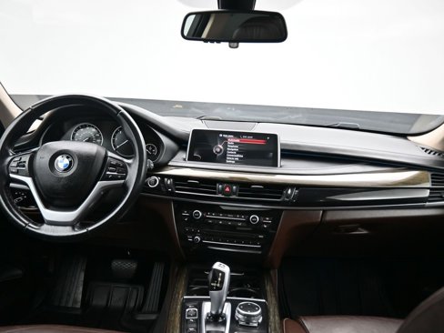 Used 2015 BMW X5 xDrive35d image 40