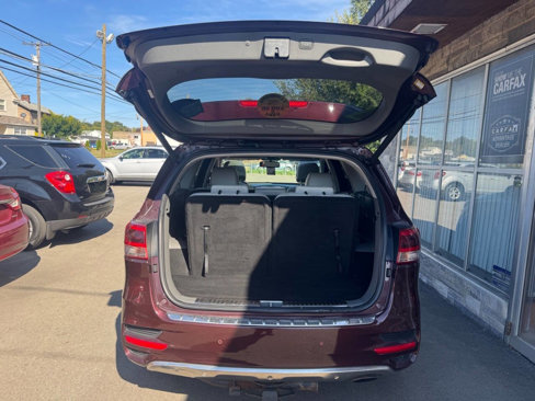 Used 2017 Kia Sorento SX image 18