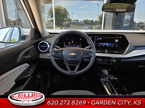 Used 2024 Chevrolet Trax LT image 9