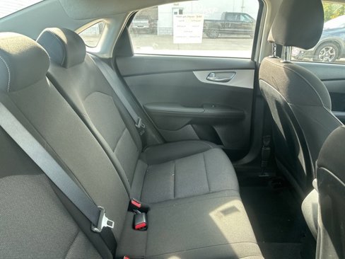 Used 2024 Kia Forte LXS image 3