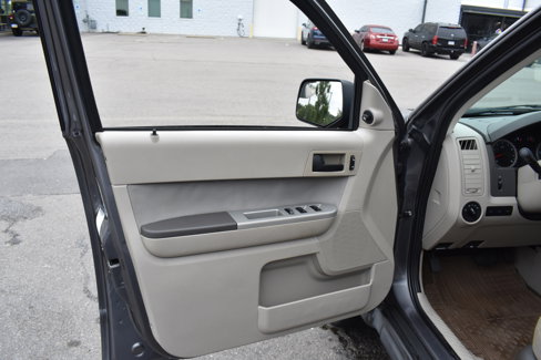 Used 2010 Ford Escape XLT image 23