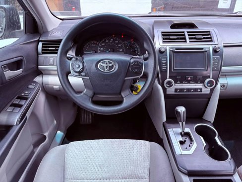 Used 2013 Toyota Camry L image 23