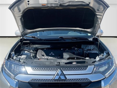 Used 2019 Mitsubishi Outlander GT image 29