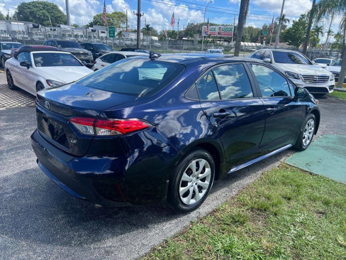 Used 2022 Toyota Corolla LE image 5