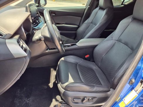 Used 2022 Toyota C-HR Limited image 22