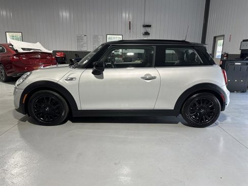 Used 2020 MINI Cooper S image 4