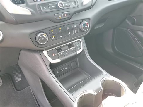 Certified 2024 GMC Terrain SLE image 20