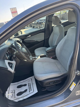 Used 2019 Chevrolet Cruze LT w/ Convenience Package image 17
