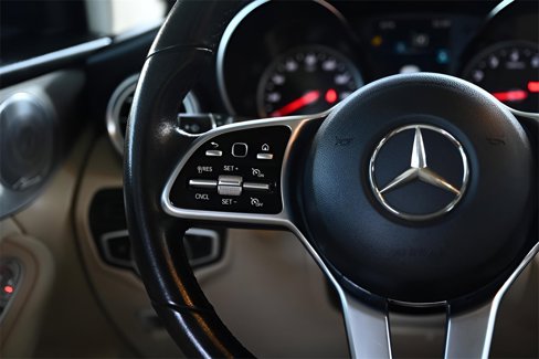 Used 2020 Mercedes-Benz GLC 300 4MATIC image 33