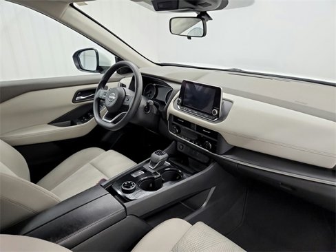 Used 2024 Nissan Rogue SV image 33