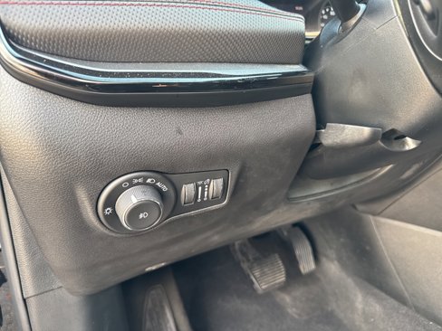 Used 2024 Jeep Compass Trailhawk image 15