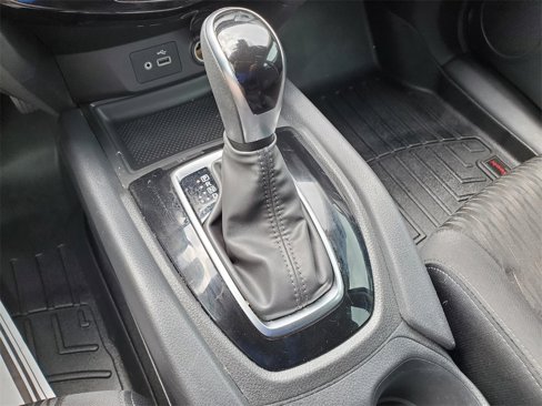 Certified 2020 Nissan Rogue S image 28