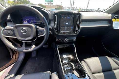 New 2024 Volvo XC40 B5 Plus w/ Protection Package Premier image 7