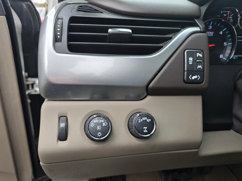 Used 2017 Chevrolet Tahoe LT w/ LT Signature Package image 18